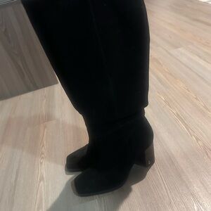 Sam Edelman Black suede Heeled Boots with Chunky Heel